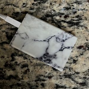 Portable Marble-Colored Charger